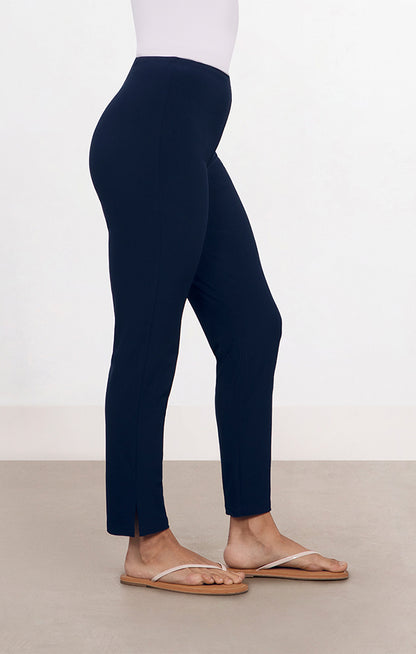 Narrow Pant Midi in Navy. Style SI2748MNAVY