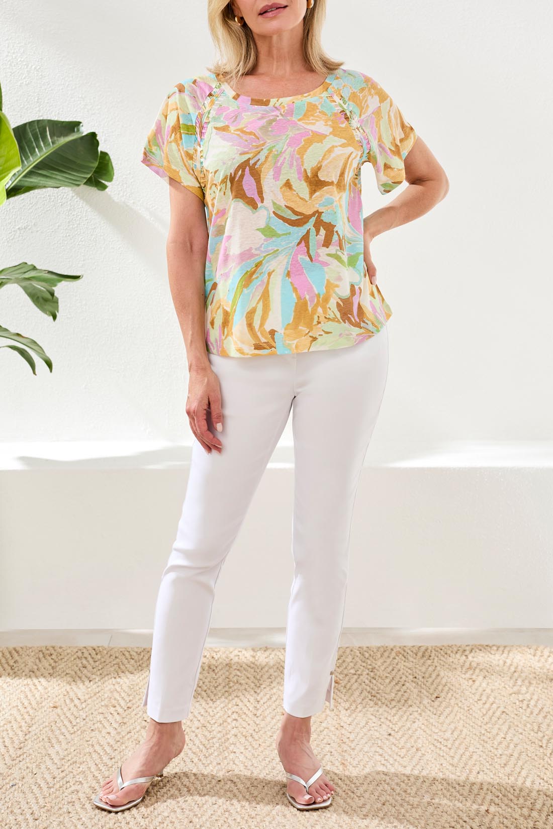 Scoop Neck Floral Print Pleat Detail Top. Style TR2435O-1557
