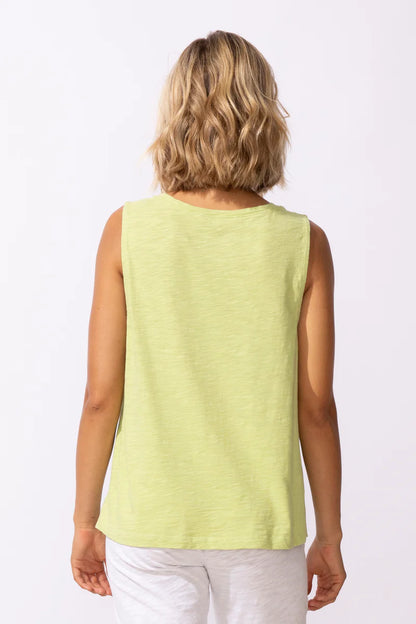Gecko Print Round Neck Sleeveless Top. Style ESC52521