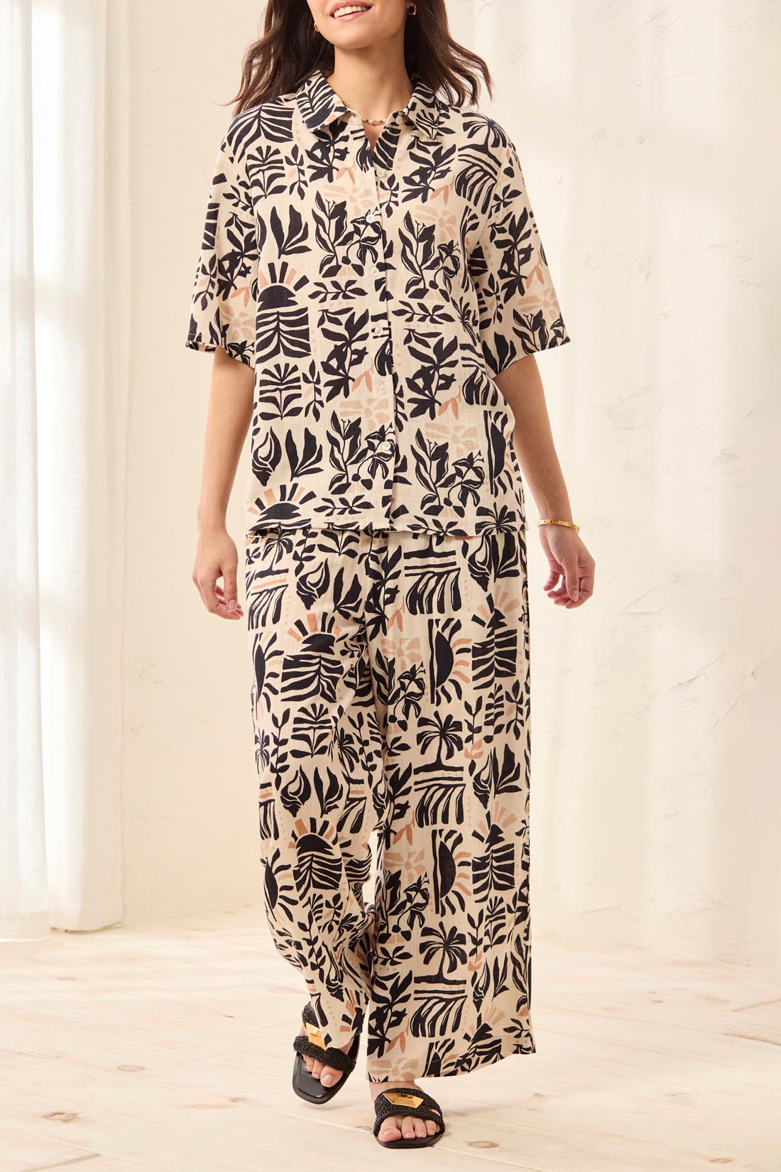 Linen Leaf Print Button Front Shirt. Style TR3027O-8392