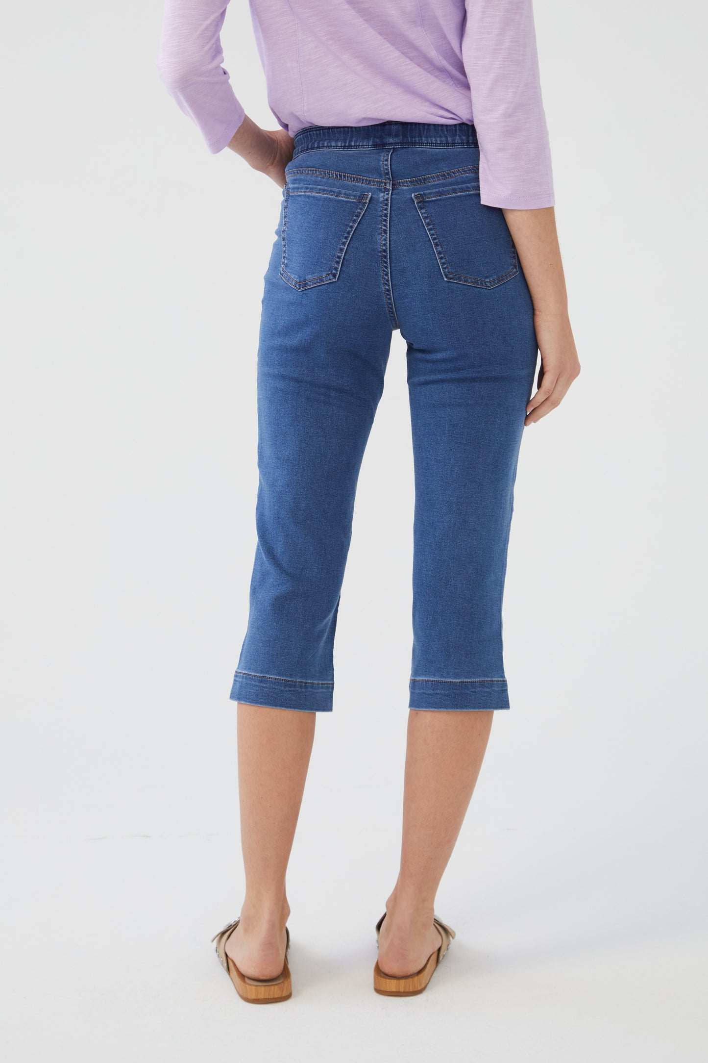 Pull On Denim Capri in Dark or Medium Wash. Style FD2873711