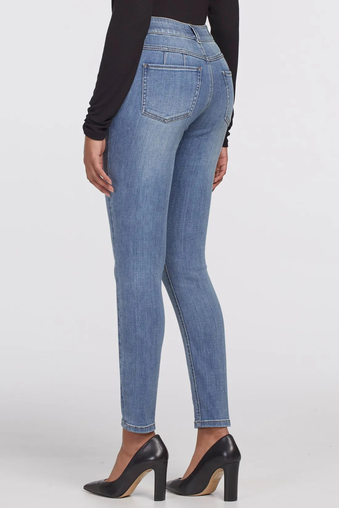 Sophia Curvy Soft Sculpt Skinny Jeans. Style TR7260OT-400