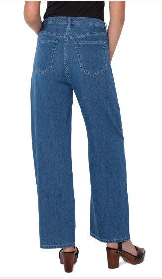 "The Tucker" High Rise Straight Leg Jean. Style LVLM4460RND