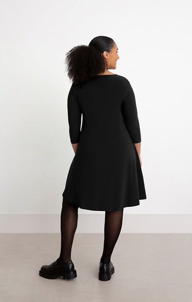Short Trapeze Pocket Dress in Black. Style SI2895S-2BLK